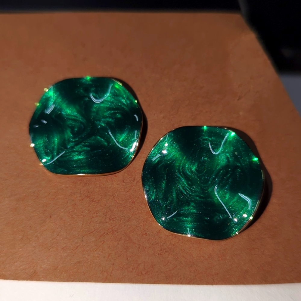 Vtg Avon earrings